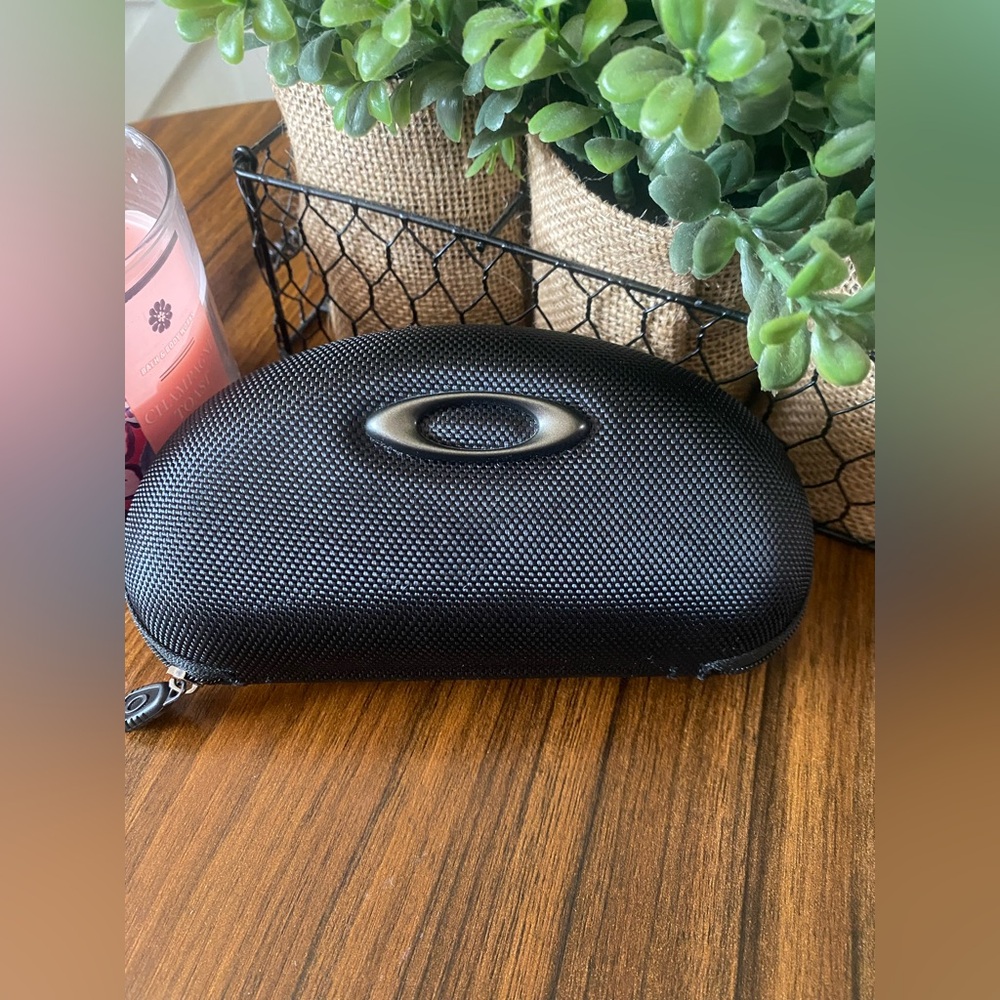 Oakley Black Textured Sunglasses Case